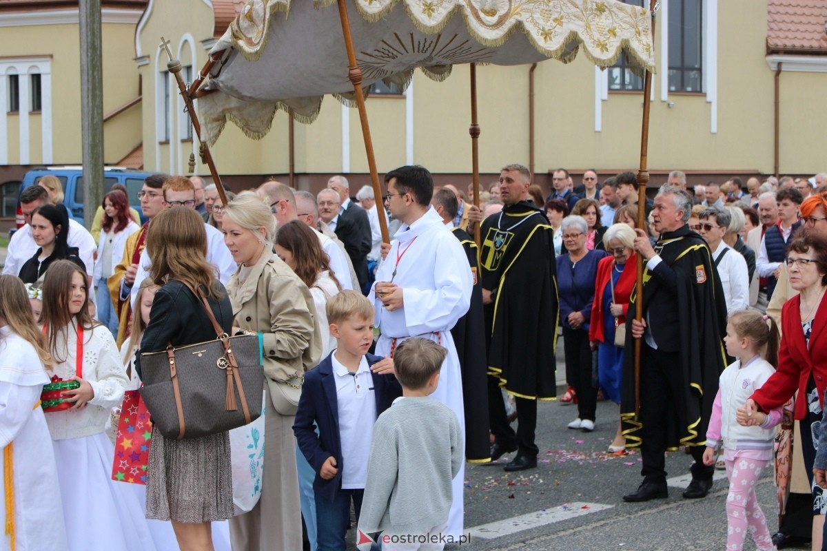 Uroczysta procesja Bożego Ciała w parafii pw. św. Franciszka z Asyżu [4.06.2026] - zdjęcie #79 - eOstroleka.pl