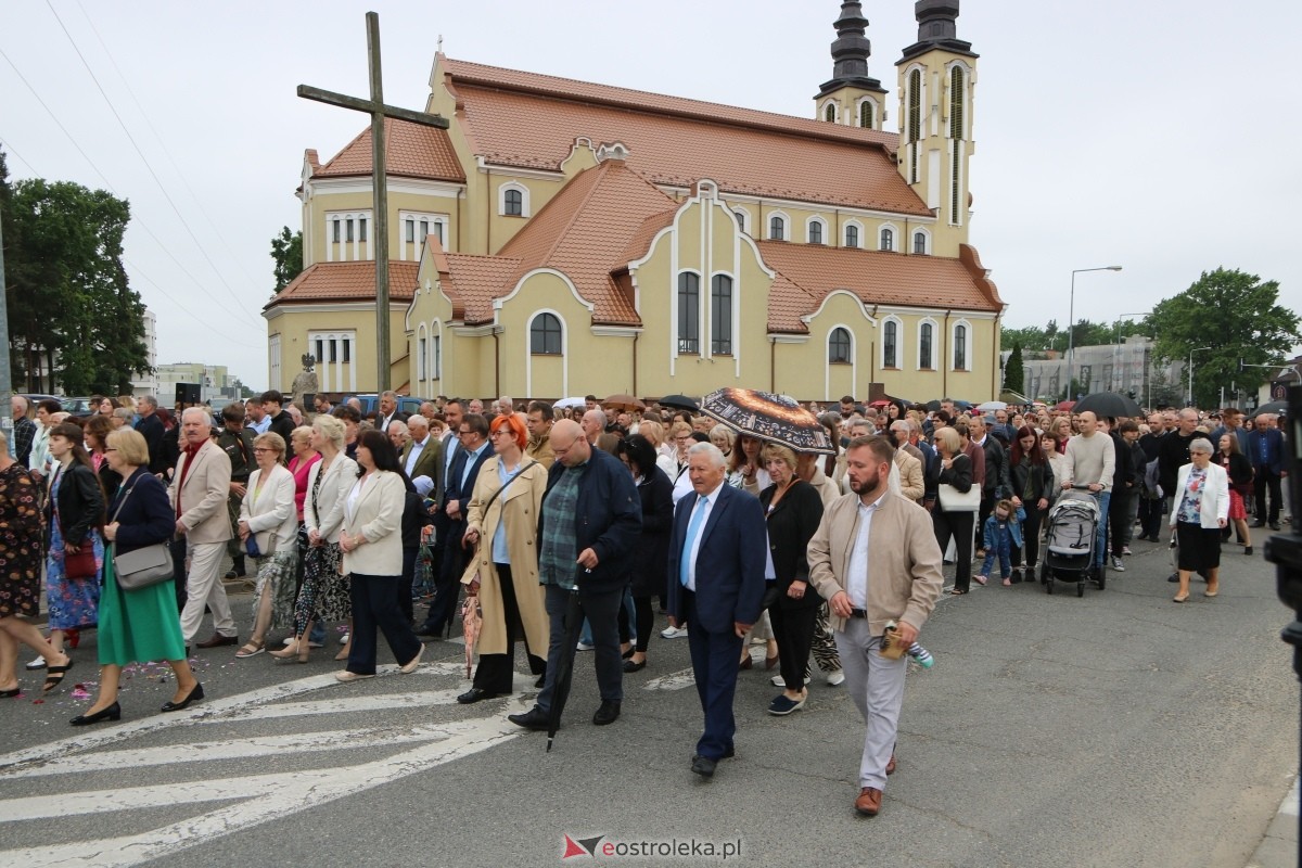 Uroczysta procesja Bożego Ciała w parafii pw. św. Franciszka z Asyżu [4.06.2026] - zdjęcie #70 - eOstroleka.pl