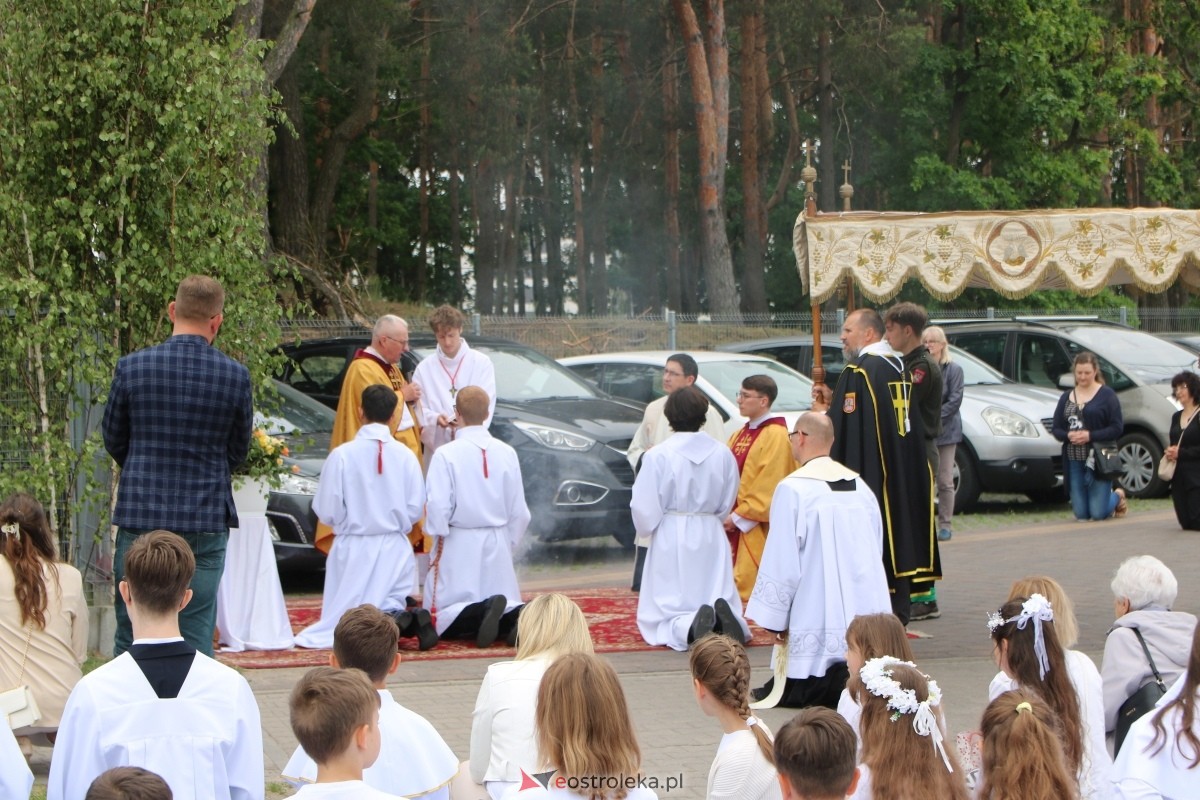 Uroczysta procesja Bożego Ciała w parafii pw. św. Franciszka z Asyżu [4.06.2026] - zdjęcie #60 - eOstroleka.pl