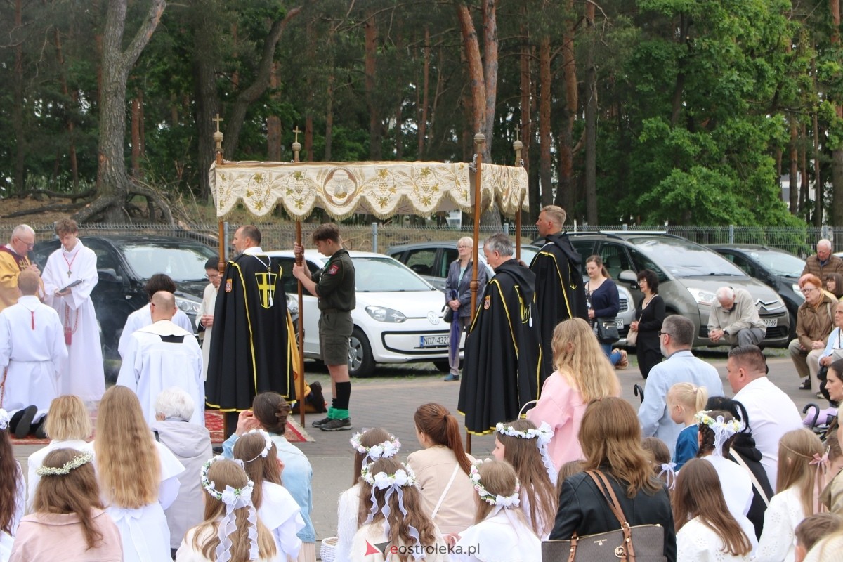 Uroczysta procesja Bożego Ciała w parafii pw. św. Franciszka z Asyżu [4.06.2026] - zdjęcie #57 - eOstroleka.pl