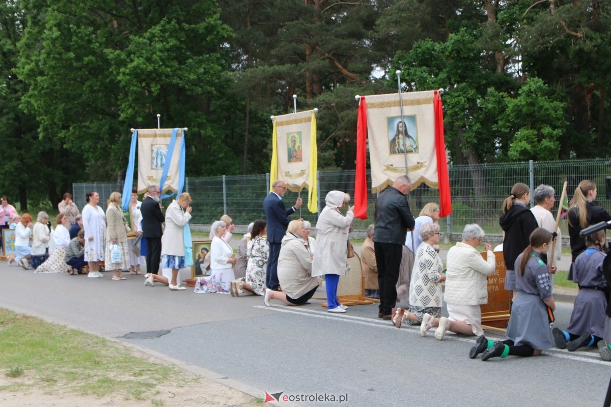 Uroczysta procesja Bożego Ciała w parafii pw. św. Franciszka z Asyżu [4.06.2026] - zdjęcie #54 - eOstroleka.pl
