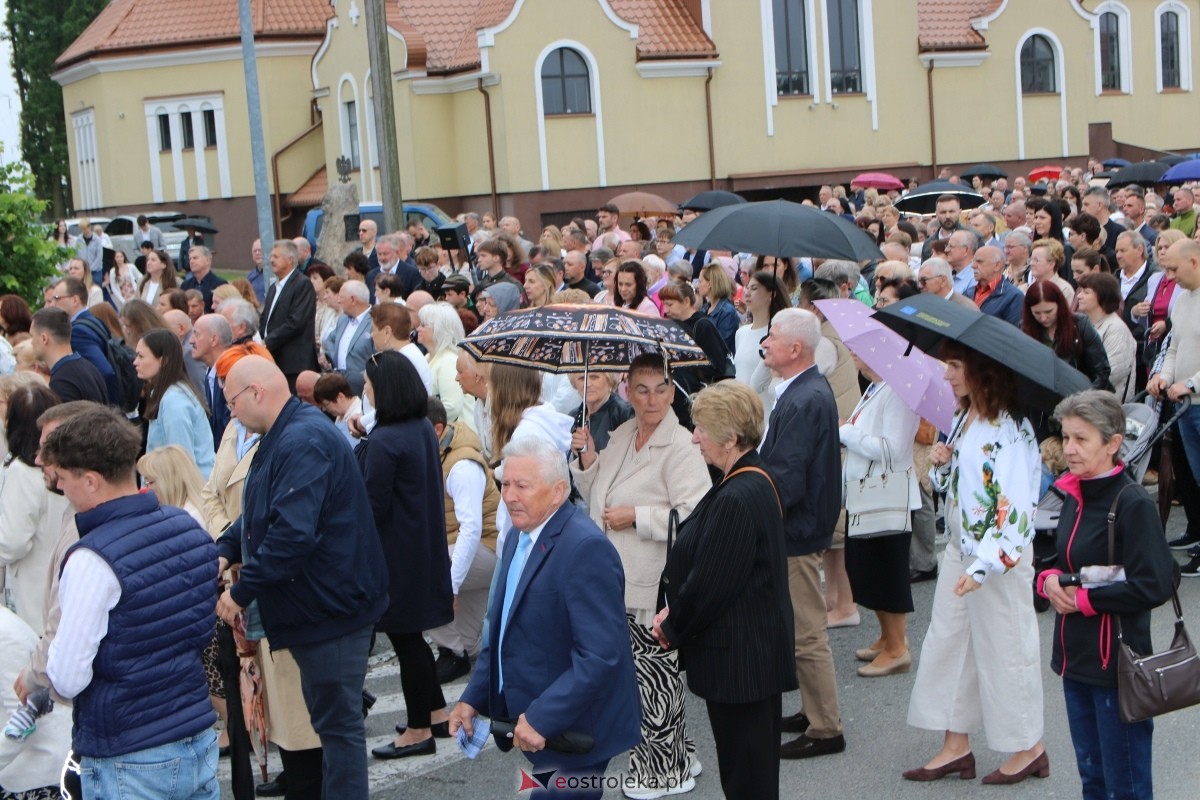 Uroczysta procesja Bożego Ciała w parafii pw. św. Franciszka z Asyżu [4.06.2026] - zdjęcie #52 - eOstroleka.pl