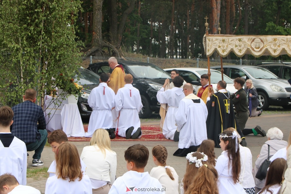 Uroczysta procesja Bożego Ciała w parafii pw. św. Franciszka z Asyżu [4.06.2026] - zdjęcie #45 - eOstroleka.pl