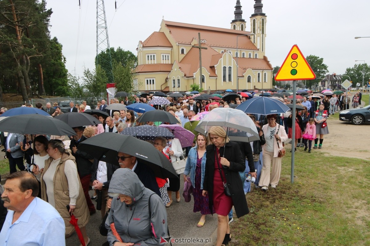 Uroczysta procesja Bożego Ciała w parafii pw. św. Franciszka z Asyżu [4.06.2026] - zdjęcie #7 - eOstroleka.pl