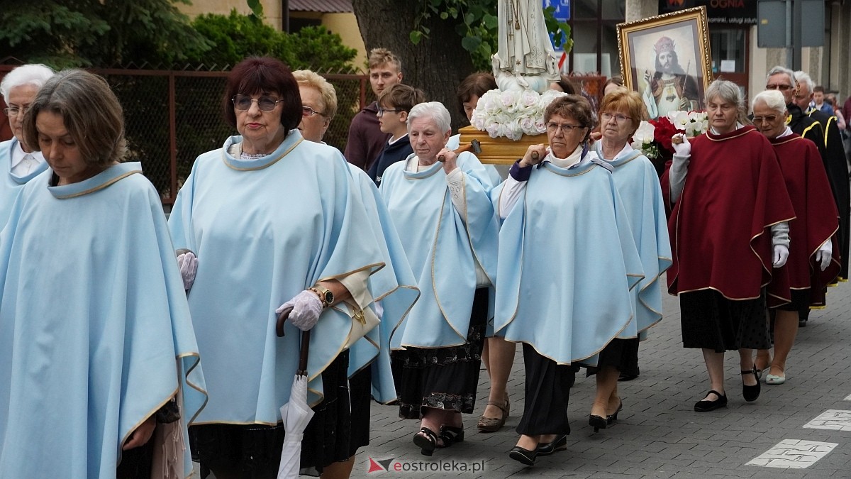 Procesja Bożego Ciała w sanktuarium pw. św. Antoniego Padewskiego w Ostrołęce [04.06.2026] - zdjęcie #148 - eOstroleka.pl