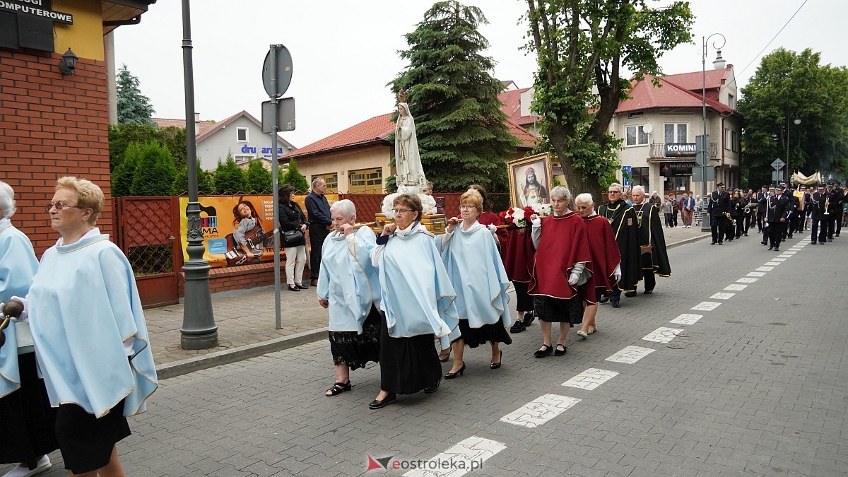 Procesja Bożego Ciała w sanktuarium pw. św. Antoniego Padewskiego w Ostrołęce [04.06.2026] - zdjęcie #144 - eOstroleka.pl