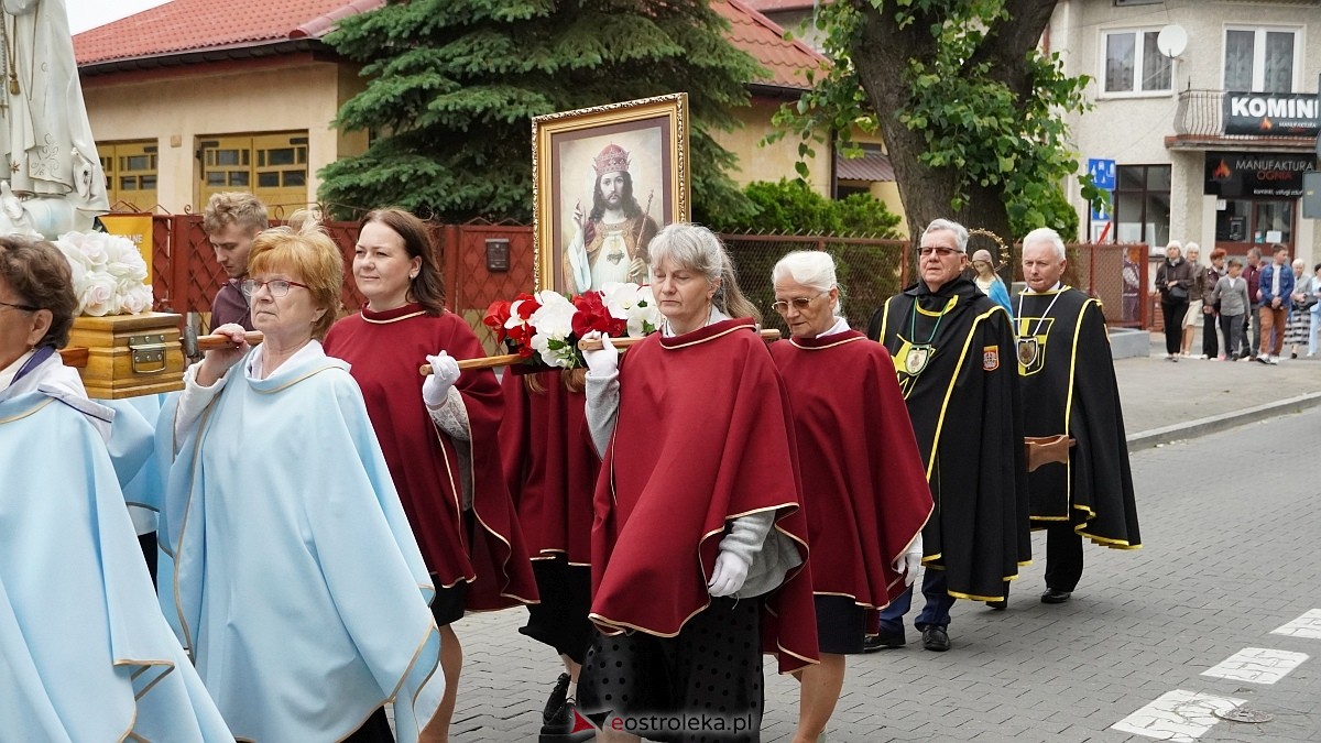 Procesja Bożego Ciała w sanktuarium pw. św. Antoniego Padewskiego w Ostrołęce [04.06.2026] - zdjęcie #143 - eOstroleka.pl