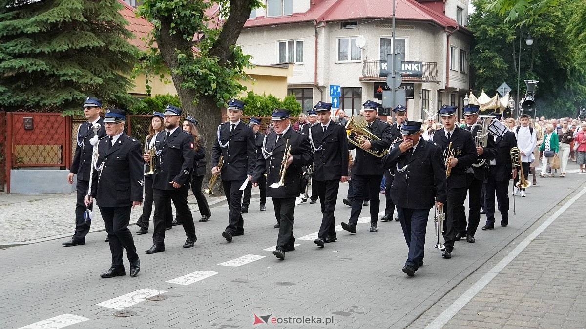 Procesja Bożego Ciała w sanktuarium pw. św. Antoniego Padewskiego w Ostrołęce [04.06.2026] - zdjęcie #140 - eOstroleka.pl