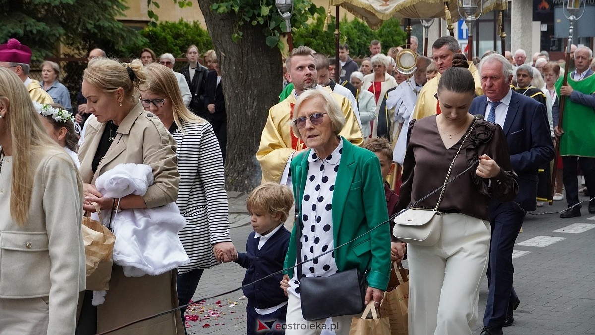 Procesja Bożego Ciała w sanktuarium pw. św. Antoniego Padewskiego w Ostrołęce [04.06.2026] - zdjęcie #134 - eOstroleka.pl