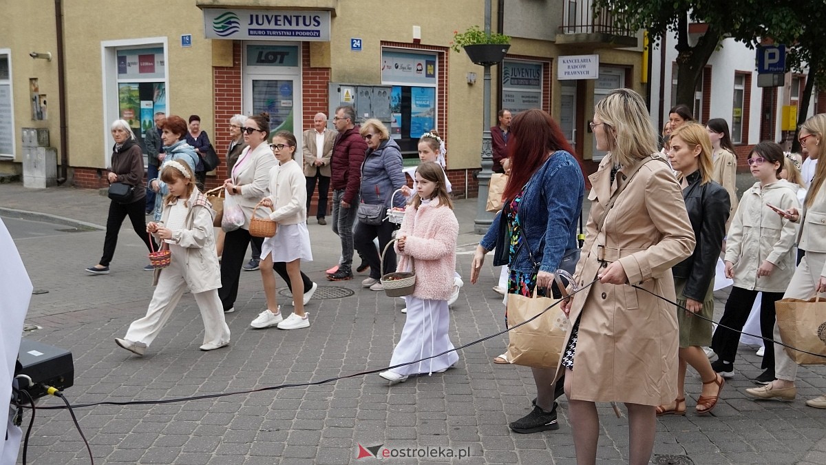 Procesja Bożego Ciała w sanktuarium pw. św. Antoniego Padewskiego w Ostrołęce [04.06.2026] - zdjęcie #127 - eOstroleka.pl