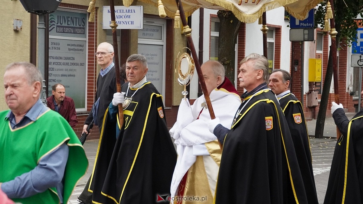 Procesja Bożego Ciała w sanktuarium pw. św. Antoniego Padewskiego w Ostrołęce [04.06.2026] - zdjęcie #119 - eOstroleka.pl