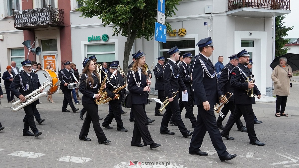 Procesja Bożego Ciała w sanktuarium pw. św. Antoniego Padewskiego w Ostrołęce [04.06.2026] - zdjęcie #102 - eOstroleka.pl
