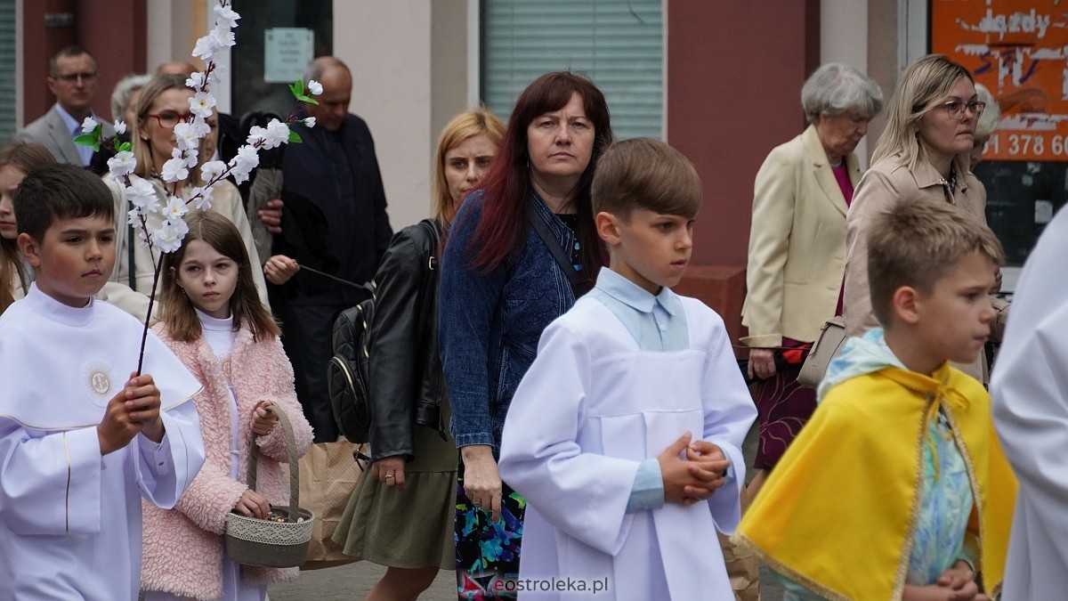 Procesja Bożego Ciała w sanktuarium pw. św. Antoniego Padewskiego w Ostrołęce [04.06.2026] - zdjęcie #99 - eOstroleka.pl