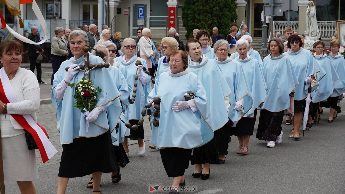 Procesja Bożego Ciała w sanktuarium pw. św. Antoniego Padewskiego w Ostrołęce [04.06.2026] - zdjęcie #81 - eOstroleka.pl
