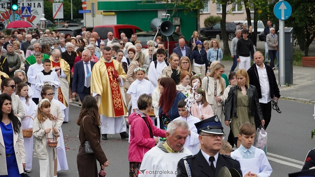 Procesja Bożego Ciała w sanktuarium pw. św. Antoniego Padewskiego w Ostrołęce [04.06.2026] - zdjęcie #51 - eOstroleka.pl