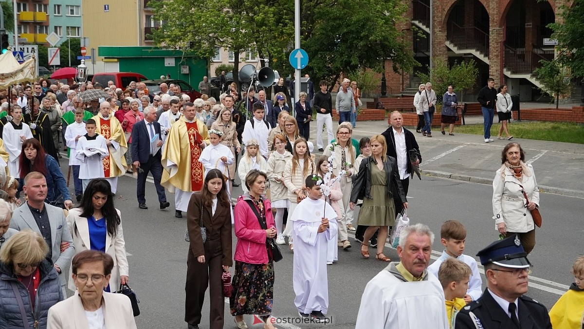 Procesja Bożego Ciała w sanktuarium pw. św. Antoniego Padewskiego w Ostrołęce [04.06.2026] - zdjęcie #48 - eOstroleka.pl
