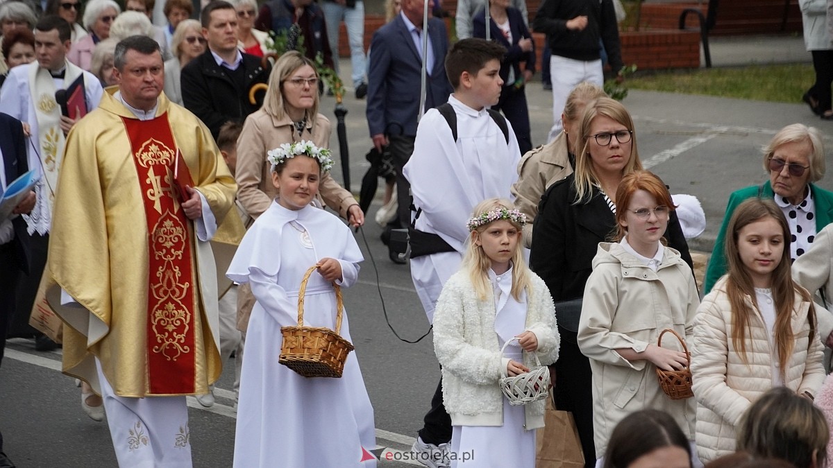 Procesja Bożego Ciała w sanktuarium pw. św. Antoniego Padewskiego w Ostrołęce [04.06.2026] - zdjęcie #45 - eOstroleka.pl