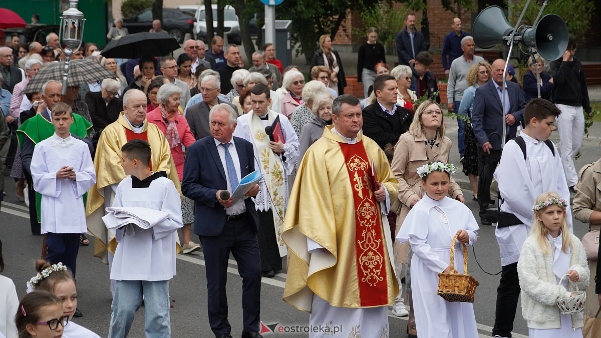 Procesja Bożego Ciała w sanktuarium pw. św. Antoniego Padewskiego w Ostrołęce [04.06.2026] - zdjęcie #43 - eOstroleka.pl