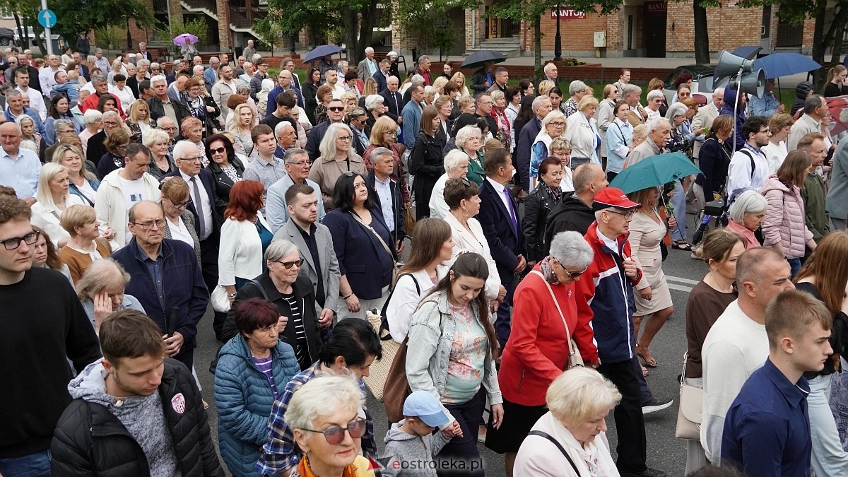 Procesja Bożego Ciała w sanktuarium pw. św. Antoniego Padewskiego w Ostrołęce [04.06.2026] - zdjęcie #22 - eOstroleka.pl