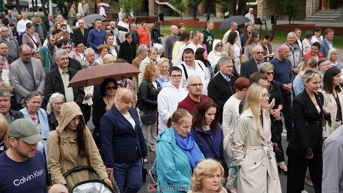 Procesja Bożego Ciała w sanktuarium pw. św. Antoniego Padewskiego w Ostrołęce [04.06.2026] - zdjęcie #25 - eOstroleka.pl