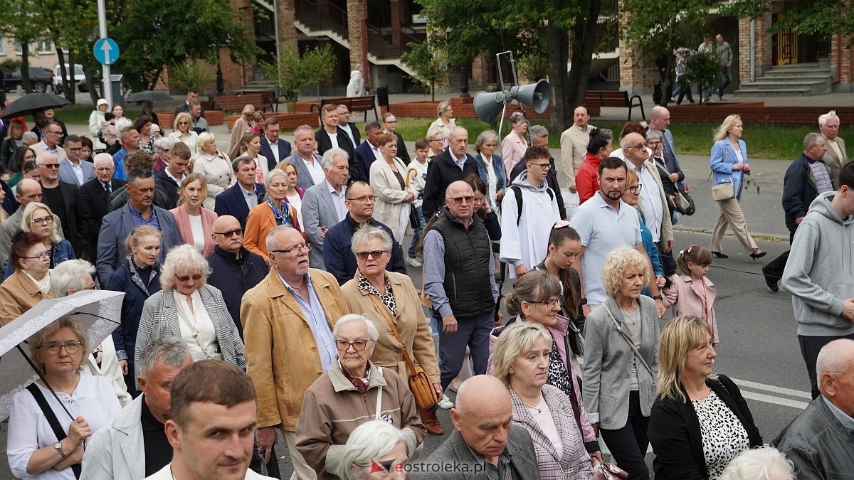 Procesja Bożego Ciała w sanktuarium pw. św. Antoniego Padewskiego w Ostrołęce [04.06.2026] - zdjęcie #9 - eOstroleka.pl