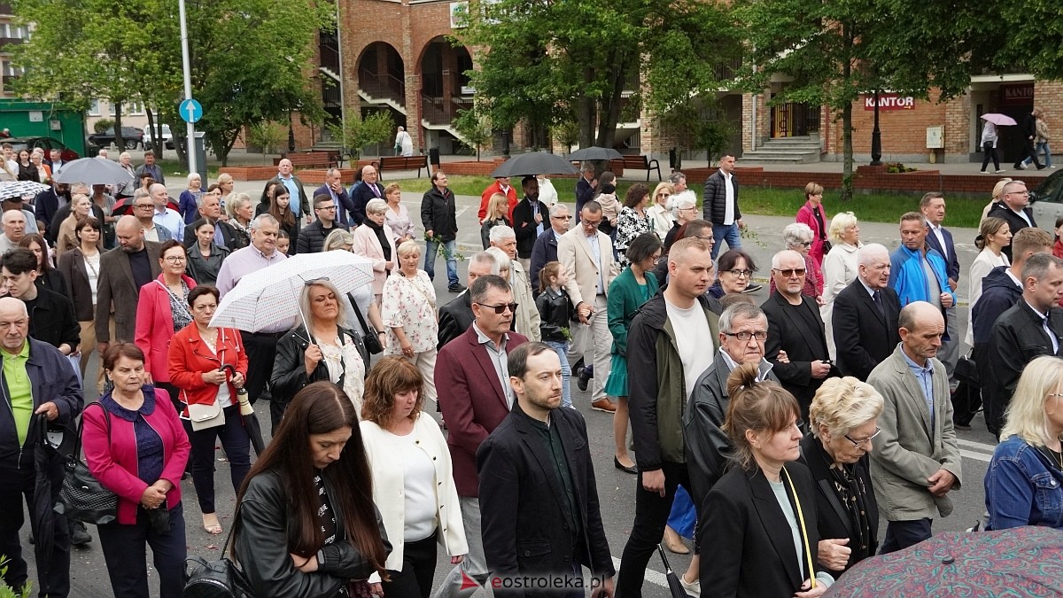 Procesja Bożego Ciała w sanktuarium pw. św. Antoniego Padewskiego w Ostrołęce [04.06.2026] - zdjęcie #3 - eOstroleka.pl