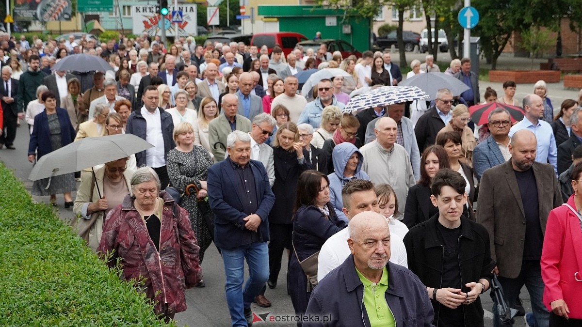 Procesja Bożego Ciała w sanktuarium pw. św. Antoniego Padewskiego w Ostrołęce [04.06.2026] - zdjęcie #1 - eOstroleka.pl