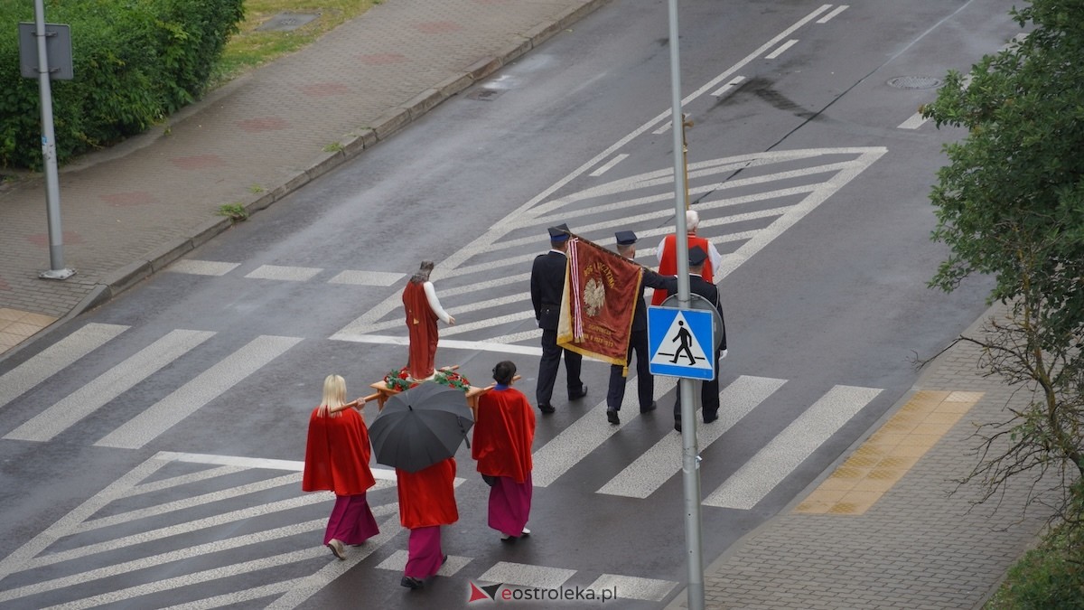 Procesja Bożego Ciała w parafii pw. Zbawiciela Świata w Ostrołęce [04.06.2026] - zdjęcie #6 - eOstroleka.pl