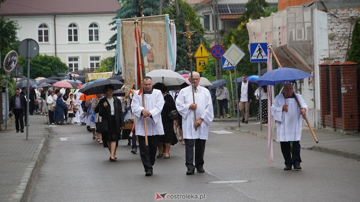 Procesja Bożego Ciała w kościele farnym [04.06.2026] - zdjęcie #110 - eOstroleka.pl