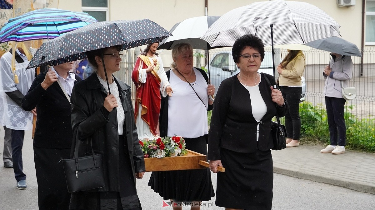 Procesja Bożego Ciała w kościele farnym [04.06.2026] - zdjęcie #108 - eOstroleka.pl