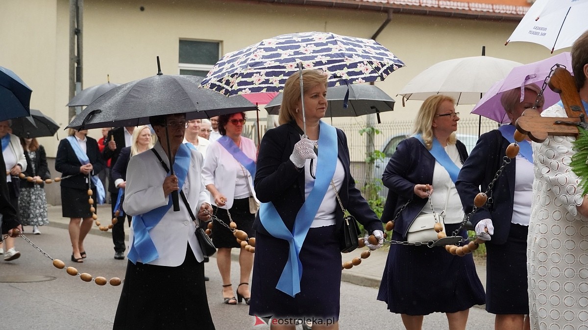 Procesja Bożego Ciała w kościele farnym [04.06.2026] - zdjęcie #105 - eOstroleka.pl