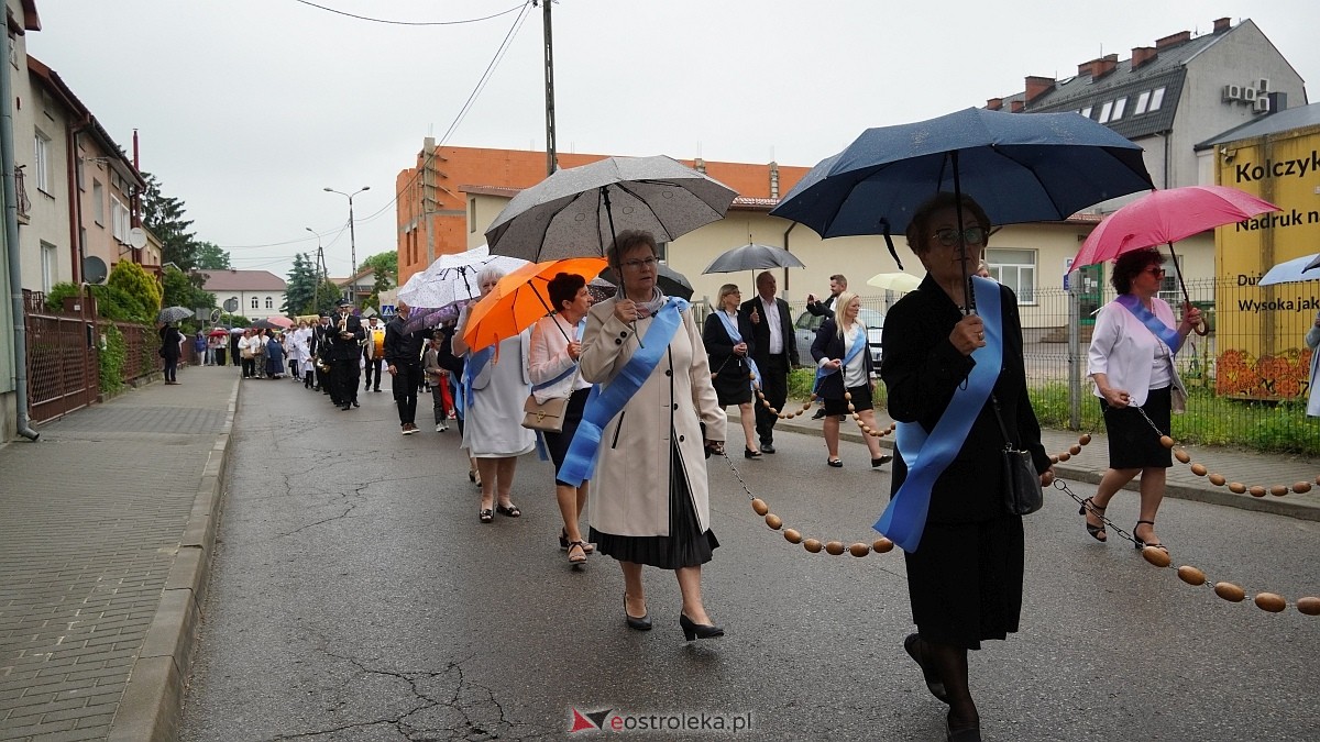 Procesja Bożego Ciała w kościele farnym [04.06.2026] - zdjęcie #102 - eOstroleka.pl