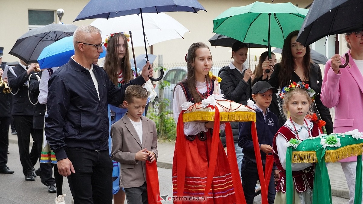 Procesja Bożego Ciała w kościele farnym [04.06.2026] - zdjęcie #100 - eOstroleka.pl