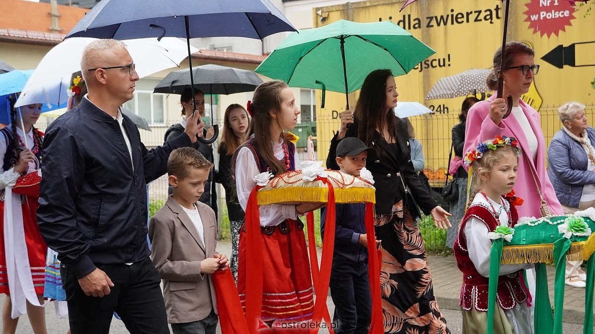 Procesja Bożego Ciała w kościele farnym [04.06.2026] - zdjęcie #98 - eOstroleka.pl