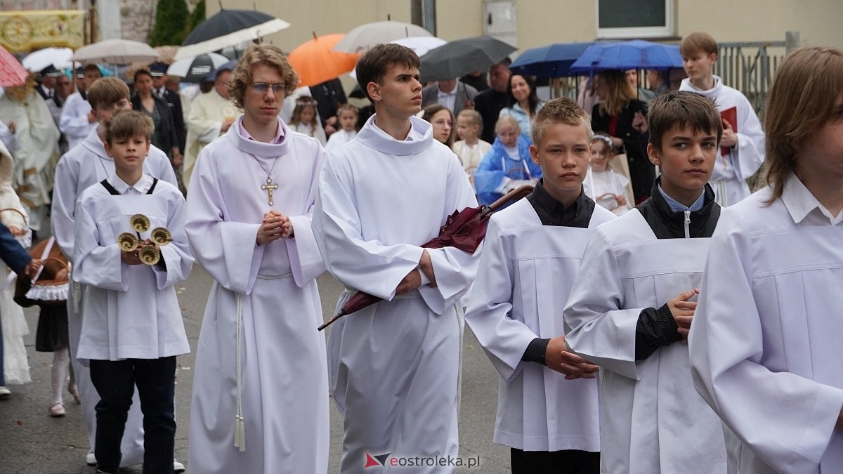 Procesja Bożego Ciała w kościele farnym [04.06.2026] - zdjęcie #92 - eOstroleka.pl