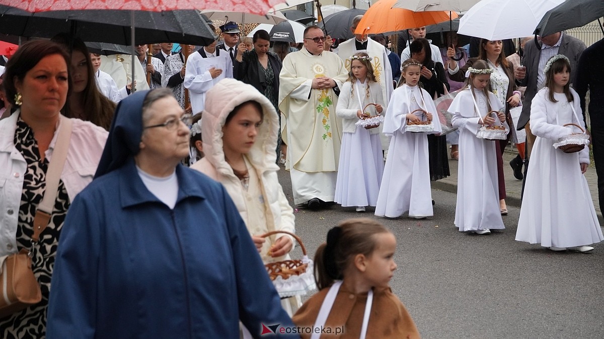 Procesja Bożego Ciała w kościele farnym [04.06.2026] - zdjęcie #89 - eOstroleka.pl