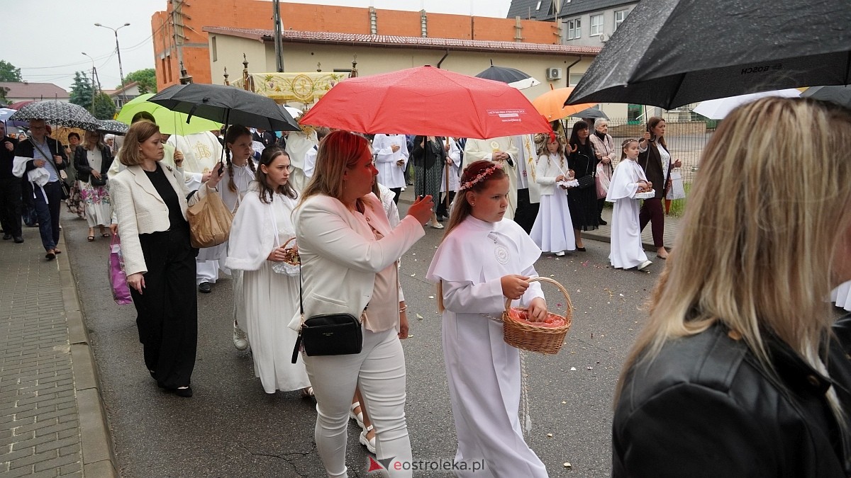 Procesja Bożego Ciała w kościele farnym [04.06.2026] - zdjęcie #85 - eOstroleka.pl