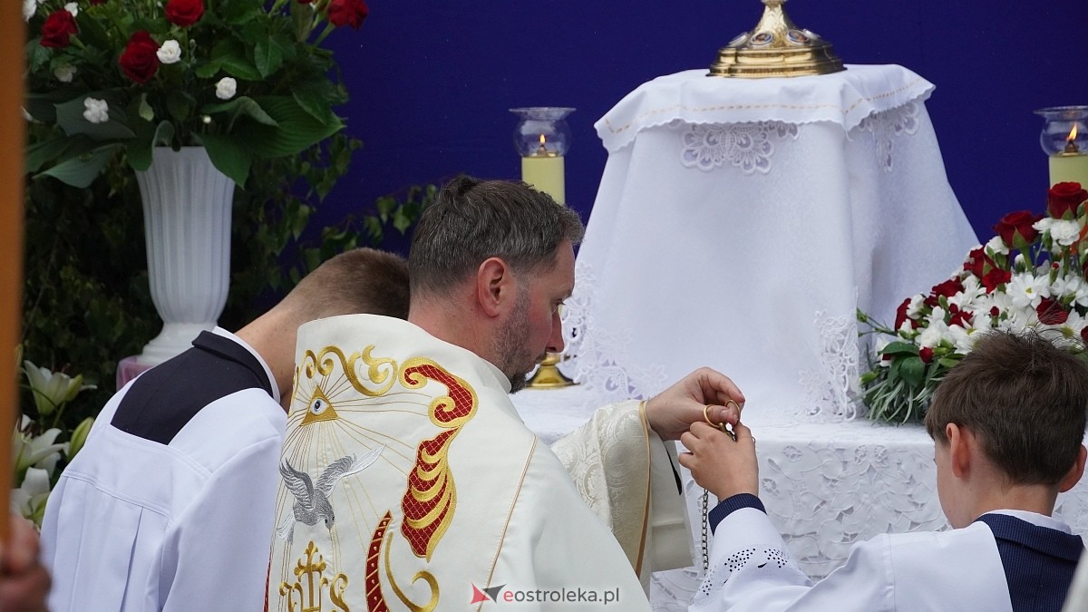 Procesja Bożego Ciała w kościele farnym [04.06.2026] - zdjęcie #72 - eOstroleka.pl