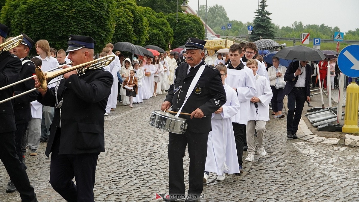 Procesja Bożego Ciała w kościele farnym [04.06.2026] - zdjęcie #68 - eOstroleka.pl