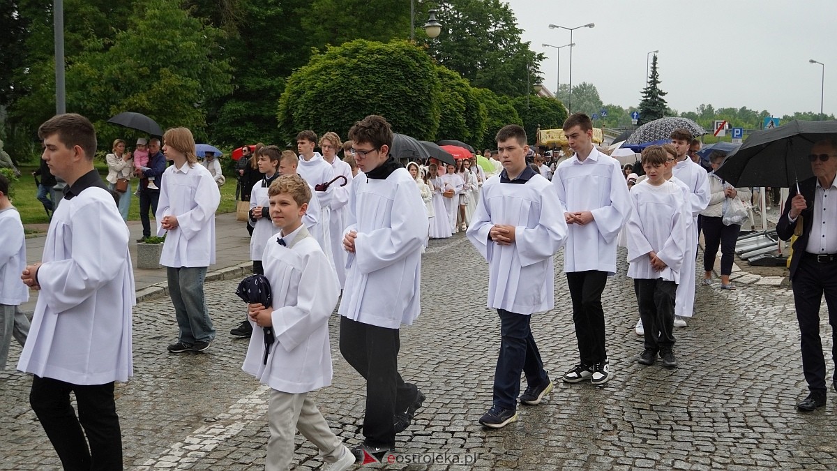 Procesja Bożego Ciała w kościele farnym [04.06.2026] - zdjęcie #63 - eOstroleka.pl