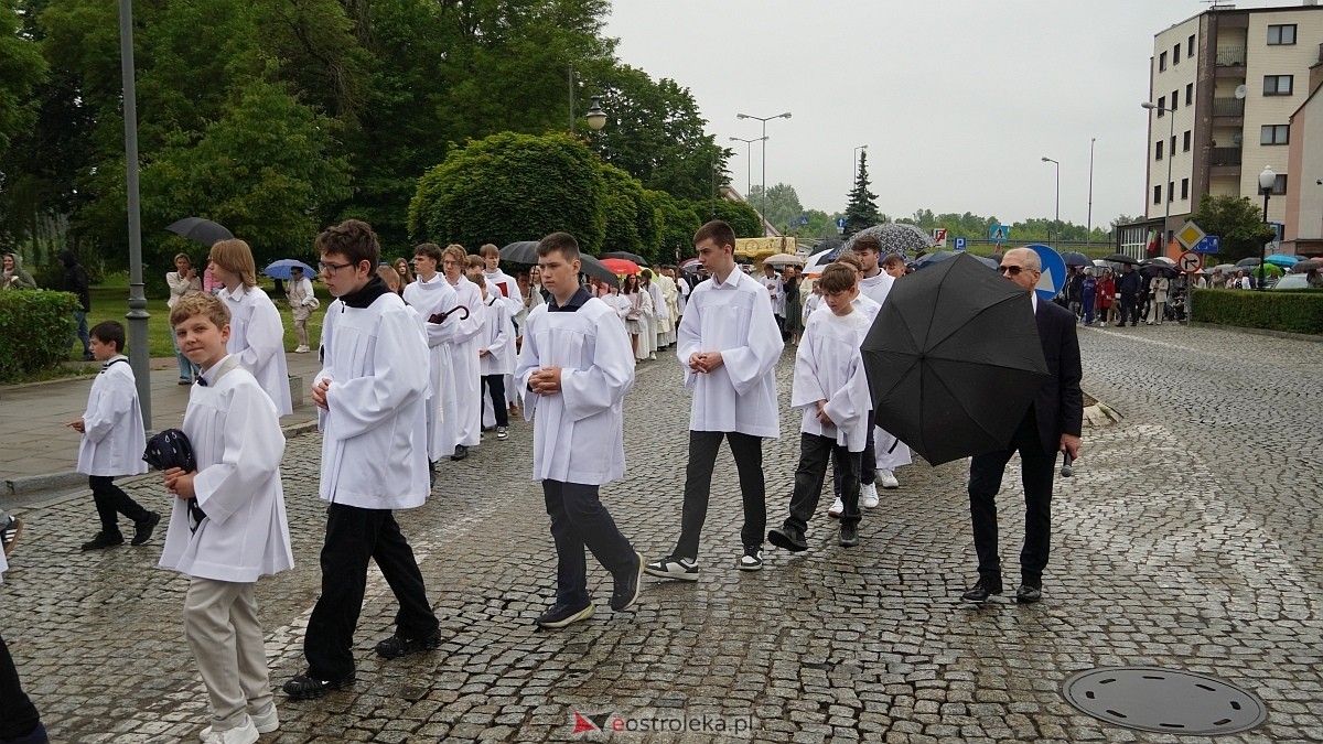Procesja Bożego Ciała w kościele farnym [04.06.2026] - zdjęcie #62 - eOstroleka.pl