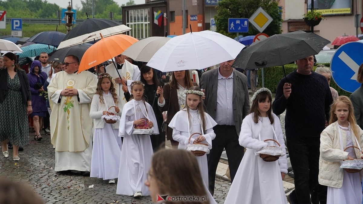 Procesja Bożego Ciała w kościele farnym [04.06.2026] - zdjęcie #58 - eOstroleka.pl