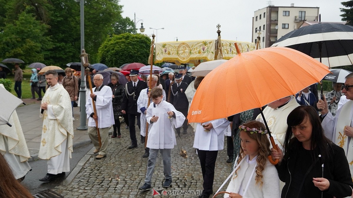 Procesja Bożego Ciała w kościele farnym [04.06.2026] - zdjęcie #52 - eOstroleka.pl
