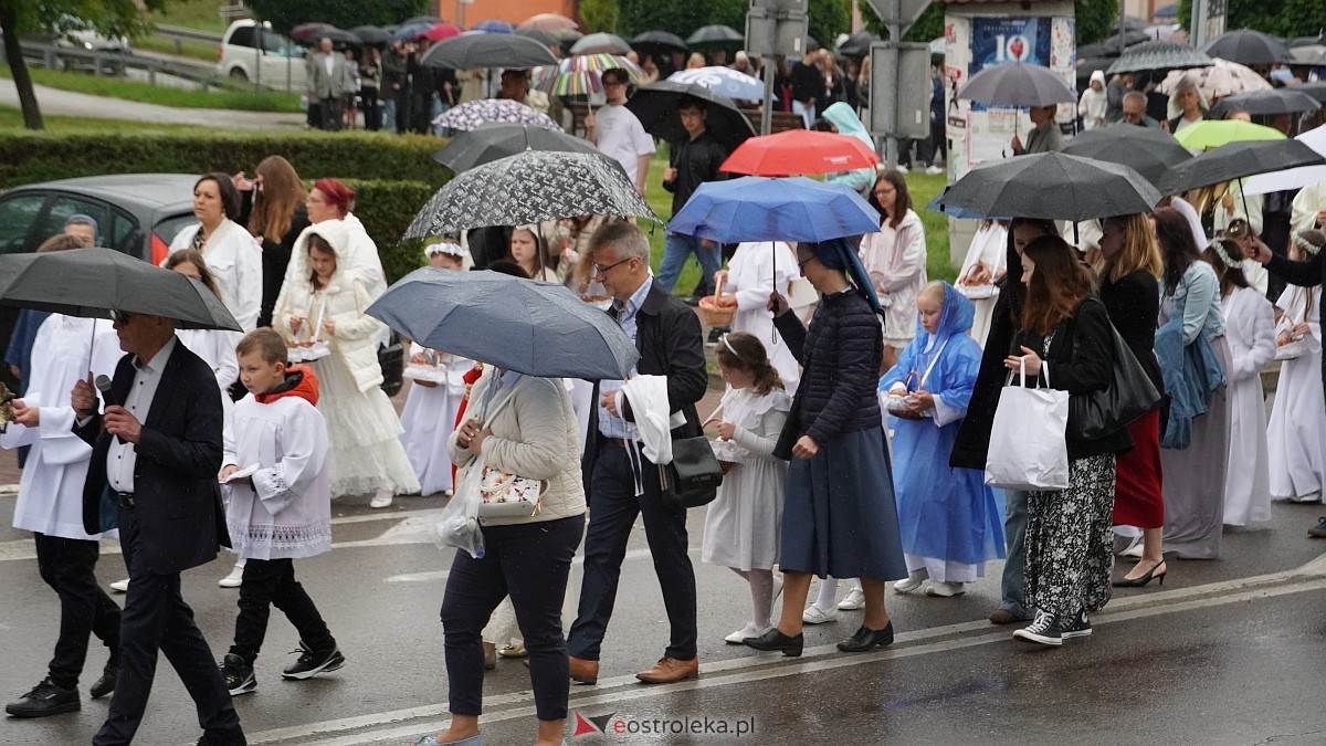 Procesja Bożego Ciała w kościele farnym [04.06.2026] - zdjęcie #51 - eOstroleka.pl