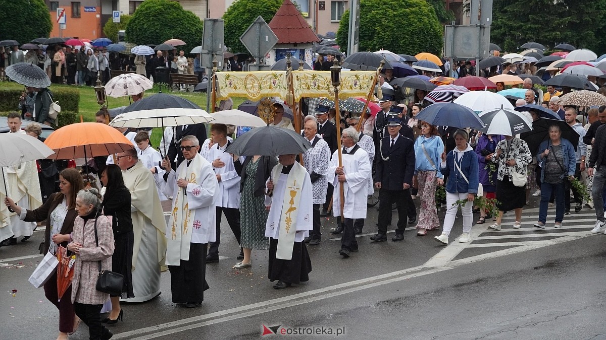 Procesja Bożego Ciała w kościele farnym [04.06.2026] - zdjęcie #47 - eOstroleka.pl