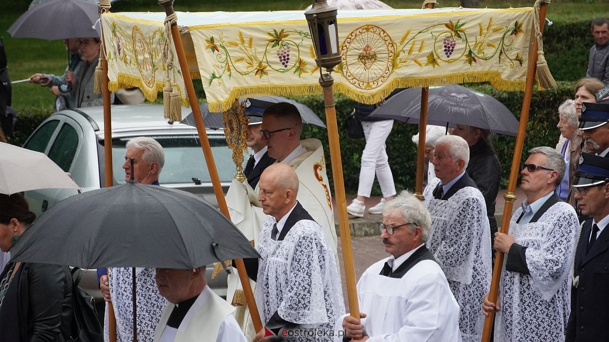 Procesja Bożego Ciała w kościele farnym [04.06.2026] - zdjęcie #46 - eOstroleka.pl