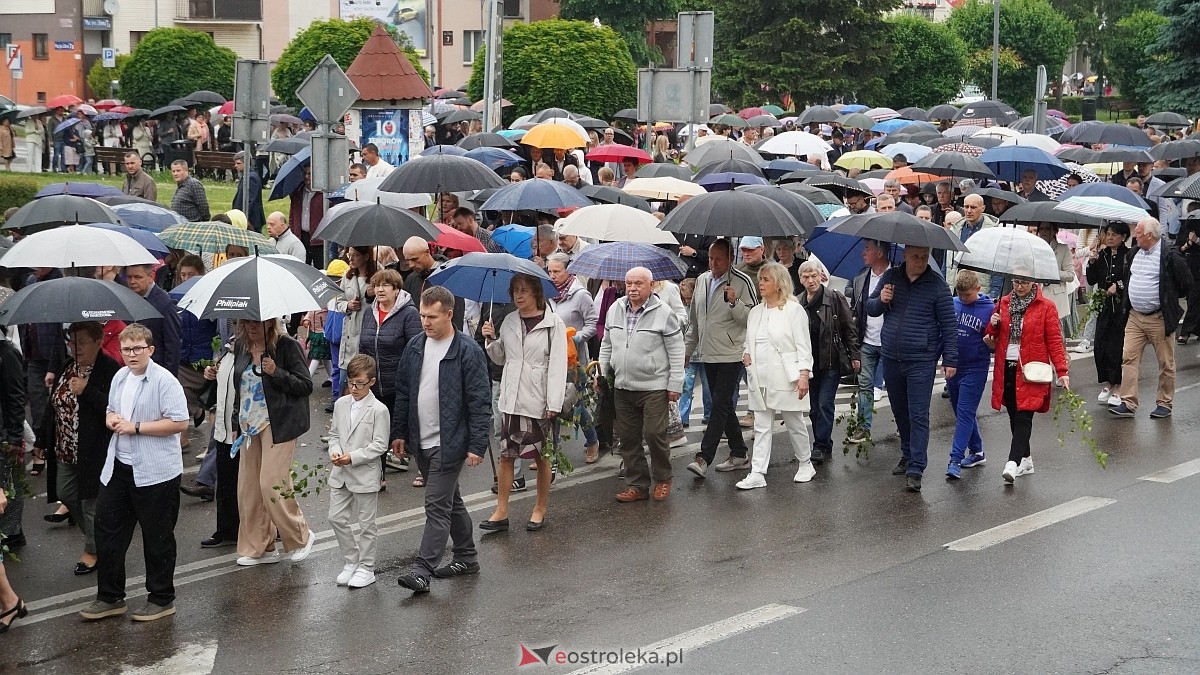 Procesja Bożego Ciała w kościele farnym [04.06.2026] - zdjęcie #40 - eOstroleka.pl