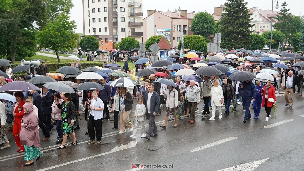 Procesja Bożego Ciała w kościele farnym [04.06.2026] - zdjęcie #39 - eOstroleka.pl
