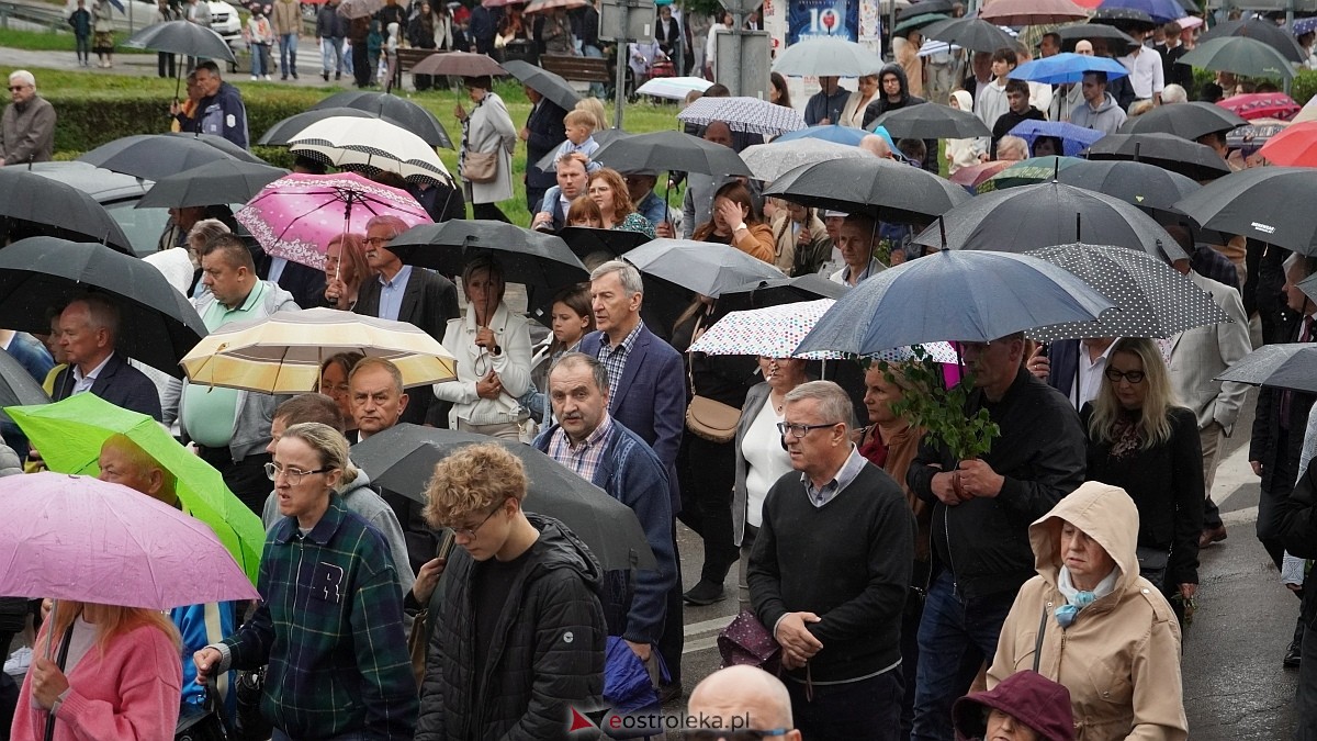 Procesja Bożego Ciała w kościele farnym [04.06.2026] - zdjęcie #21 - eOstroleka.pl