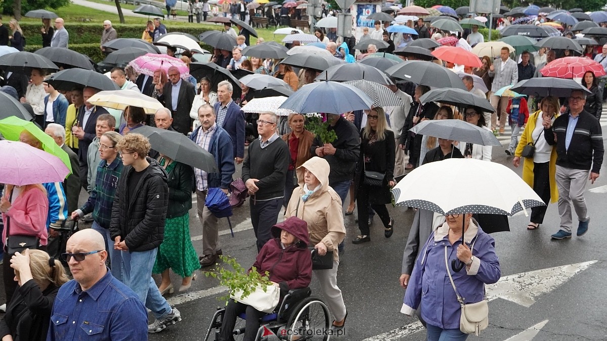 Procesja Bożego Ciała w kościele farnym [04.06.2026] - zdjęcie #20 - eOstroleka.pl